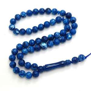 collar de resina hecho a mano - Product Image 1