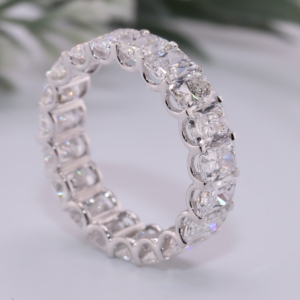 Anillo de Eternidad Completo con Diamantes Cultivados en Laboratorio de Corte Radiante, Oro Blanco de 14K, Anillo de Boda con Garras Compartidas, Regalo - Product Image 2
