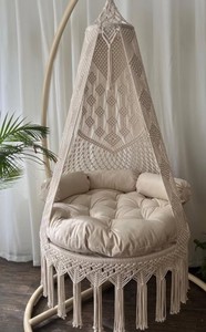 Fauteuil suspendu en macramé fait main, chaise suspendue bohème pour salon, chambre et intérieurs élégants, hamac en coton tissé à la main - Product Image 3
