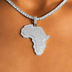 Colgante de Diamante con Mapa de África, Plata 925, Micro Pavé, Corte Brillante Redondo, Amuleto de Lujo, Unisex, para Uso Diario - Product Image 3