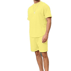 Ensembles de t-shirts et shorts surdimensionnés pour hommes, vêtements de détente de marque personnalisée, respirants, confortables, écologiques, de grande taille avec votre logo. - Product Image 4