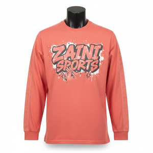 Camiseta de manga larga para hombre, 180 GSM, algodón grueso, color naranja coral, estilo urbano, con logo personalizado serigrafiado. - Product Image 1