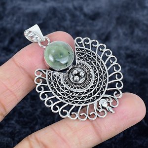 Pendentif en pierre précieuse naturelle Prehnite, pendentif en argent sterling 925, motif d'aile, style bohème, bijoux de charme pour un usage quotidien - Product Image 2