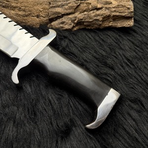 Cuchillo Bowie de Acero Inoxidable de Grado Industrial, Hecho a Mano, Personalizado OEM, para Camping, con Mango de Cuerno de 3mm, Funda de Cuero, 15 Pulgadas, Punta Clip - Product Image 2