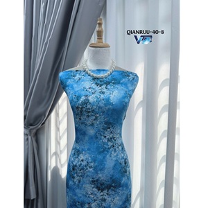 Vêtements de mode 100 % polyester (tissu jacquard) pour femmes, tissu jacquard avec motif floral camélia - Product Image 2