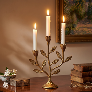 Candélabre Boucle Dorée Élégant à 5 Bras, Design Infini Unique, en Métal Doré, Décoration de Noël et d'Événements, Porte-Bougie - Product Image 6