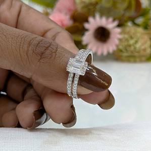 Bague de fiançailles en diamant de laboratoire taille émeraude 1 carat, sertie d'un halo caché vintage, certifiée IGI, en or blanc massif 14 carats, pour anniversaire - Product Image 3