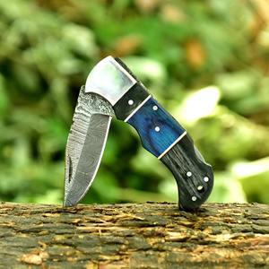 มีดพับเหล็กดามัสกัส ดีไซน์ยอดเยี่ยม พร้อมด้ามจับที่สะดวกสบาย คุณภาพสูง แฟชั่นใหม่ รองรับการผลิตแบบ OEM - Product Image 1