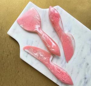 Juego de herramientas de resina para queso, cuchillo y tenedor elegantes y personalizados para cortar mantequilla, aptos para lavavajillas y microondas, ecológicos para vajilla del hogar. - Product Image 2