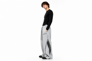 New Trending Custom Logo Oversized Sweatpants Men Breathable Baggy Streetwear Loose Fit Cotton Fleece Pants For Men 2026 - Product Image 2