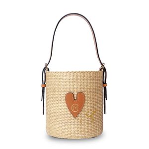 Sac seau en jacinthe d'eau tissé à la main pour femmes – Fabriqué au Vietnam - Product Image 1