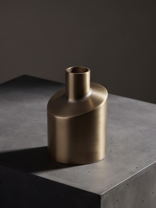 Porte-bougie architectural en métal, finition bronze brossé, contour asymétrique, support pilier, décoration de centre de table de mariage de luxe - Product Image 2