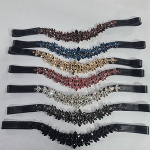 Bridas para Caballos Modelo ALR 01 con Adornos de Cuero y Diamantes de Imitación, Cómodas para Uso Ecuestre, Colores y Logotipos Personalizables - Product Image 3