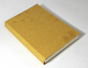 Carnet à couverture rigide en papier de coton fait main, style vintage, avec mica chatoyant de couleur moutarde et effet marbré, pour la religion chrétienne - Product Image 2