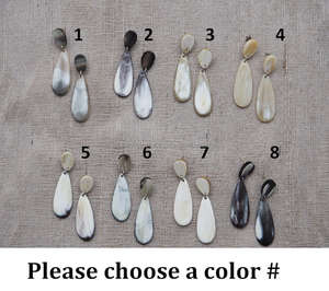 ต่างหูทรงหยดน้ำรูปเขาควายธรรมชาติน้ำหนักเบา100% ไม่ซ้ำใครมีลวดลายที่เป็นเอกลักษณ์ประกอบด้วยควายวัวเขามุกทองเหลืองเครื่องประดับเพชร fwe - Product Image 6