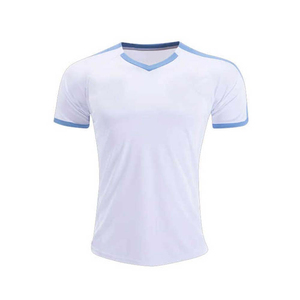 Camiseta de Fútbol Personalizada Sublimada Ligera Antibacteriana Transpirable con Protección UV de Manga Corta Roja y Negra con Cuello Redondo para Equipo Nacional - Product Image 6