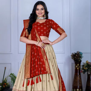 Lehenga Choli de Diseñador para Mujer, con Forro de Jari y Estampado, con Blusa Sin Coser - Product Image 1