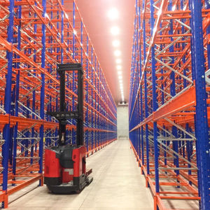 Sistema de Almacenamiento Ajustable con Estanterías Selectivas para un Fácil Acceso a la Gestión del Inventario en Centros de Distribución - Product Image 1