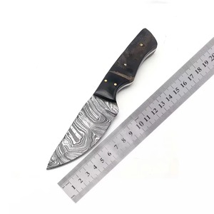 Couteaux de chasse professionnels sur mesure, haut de gamme, faits à la main en acier, manche en bois, qualité industrielle, avec étui en cuir - Product Image 2