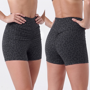 Shorts de yoga froncés pour femmes, imprimés sur mesure OEM, respirants, à taille élastique, légers, pour le jogging et l'entraînement - Product Image 4