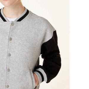 Veste universitaire unisexe gris et noir, style color block, longueur standard, fermeture boutonnée, style décontracté, matière polaire, pour l'automne - Product Image 4