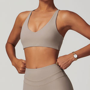 Venta al por mayor de sujetadores deportivos de yoga para mujer, con logo personalizado, sin espalda, suaves, para gimnasio, OEM ODM Maanify 2026 - Product Image 3