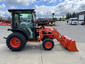 Tracteur 2025 LX3520SUHSDC – Équipement Premium Prêt à l'Exportation, Fourniture en Gros pour Travaux Intenses - Product Image 3