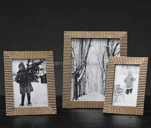 Cadre photo en métal brillant pour la décoration de studio et de maison, offrant une finition aux tons radieux et des solutions d'affichage de photos dynamiques - Product Image 2