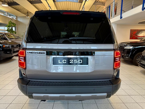 โตโยต้า แลนด์ ครุยเซอร์ LC 250 EXE มายด์ไฮบริด กล้อง 360 องศา กล่องเก็บความเย็น ไฟ LED รถ SUV ระดับหรู สำหรับส่งออก - Product Image 4