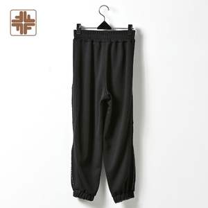 Pantalon en coton élastique noir pour femmes ODM - Product Image 5