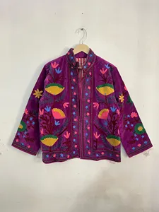 เสื้อแจ็คเก็ตกำมะหยี่ปักลายซูซานีลายดอกไม้และเถาวัลย์สไตล์โบฮีเมียนสำหรับผู้หญิง  งานแฮนด์เมด  เสื้อคลุมสั้นสไตล์วินเทจสำหรับฤดูใบไม้ร่วงและฤดูหนาว - Product Image 2