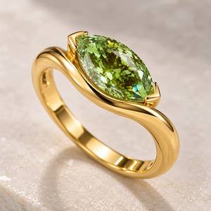 Anillo de Oro Amarillo Sólido de 14K con Diamante Verde Intenso de Corte Marquesa de 2.07ct, Cultivado en Laboratorio por IGI, Diseño East-West Bypass, Hecho a Medida - Product Image 3