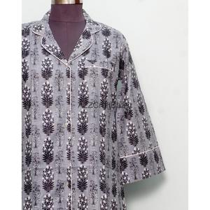 Camisa Larga Estilo Kimono con Estampado Floral 100% Algodón Puro para Mujer, Abertura Frontal, Cuello en V, Manga 3/4, Corte Ajustado, con Botones - Product Image 2