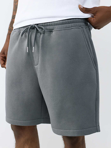 Shorts Bermuda Gris Uni pour Homme avec Cordon de Serrage, Taille Mi-Haute, en Coton Tricoté, Poches, Respirant, Confortable, Idéal pour l'Entraînement - Product Image 2