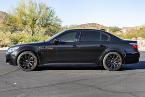 2008 B-M-W M-5 - Product Image 2