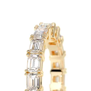 Bague d'éternité Quenara en diamant émeraude cultivé en laboratoire, certifiée IGI - Product Image 3