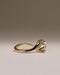 Anillo de Oro Amarillo de 14K con Moissanita, Diseño Trenzado, Piedras Redondas y en Forma de Pera con Engaste de Garra, Joyería de Compromiso y Boda para Mujer - Product Image 3