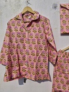 Conjunto de Pijama Floral para Damas de Honor, Personalizado, de Jersey de Algodón, Cuello en V, Cierre con Cordón, Transpirable, Suave, de Longitud Completa - Product Image 5