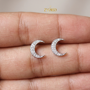 ต่างหูรูปพระจันทร์เสี้ยวทองคำ 14K สำหรับผู้หญิงจาก Zyorio Jewels ประดับเพชรทรงลูกแพร์สังเคราะห์แบบไมโครเพฟ เครื่องประดับหรูหราสำหรับวันครบรอบ - Product Image 4