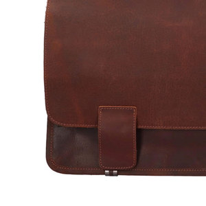 Sacs à ordinateur portables en cuir très demandés pour la saison hivernale, avec impression personnalisée du logo et compartiments zippés - Product Image 6