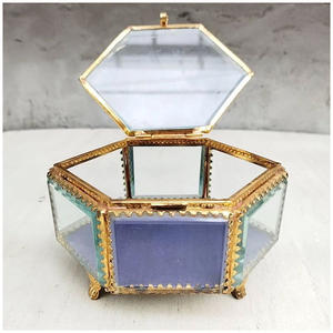 Boîtes à bijoux modernes en laiton avec couvercle à charnière et verre biseauté |   Boîte de rangement pour bijoux faits main de luxe, couleur et taille personnalisées pour offrir en cadeau - Product Image 2