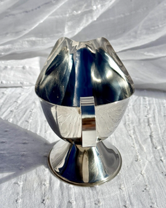 Salsera de Metal Plateado Pulido con Asa, Base con Textura Martillada, de Alta Calidad, Ecológica y Duradera, de Acero Inoxidable - Product Image 6