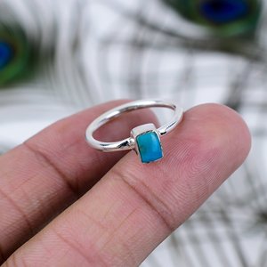 Anillos de Boda Solitarios Vintage de Plata de Ley 925 Maciza con Diseño Fino y Gema de Turquesa Natural en Forma Rectangular con Engaste de Bisel - Product Image 5