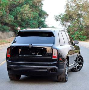 Rolls-Royce Cullinan Black Badge 2023 Usado, Personalizado, OEM, Garantía de 3 Años - Product Image 2