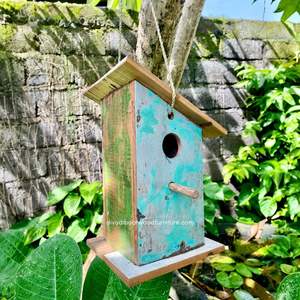 Nichoir pour oiseaux en bois recyclé, fait main, durable, en forme de bateau, couleur bois vieilli, cage à oiseaux originale, pour petits oiseaux d'extérieur - Product Image 3