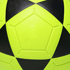 ฟุตบอลไฮบริดขนาดมาตรฐานสำหรับผู้ชายและผู้หญิง เหมาะสำหรับการฝึกซ้อมและการแข่งขันทั้งในร่มและกลางแจ้ง ทนทาน คุณภาพดี ราคาสุดคุ้ม - Product Image 5