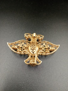 Broche con alas y piedra de color rojo, chapado en oro, para mujer, regalo, joyería, broche con diseño de doble pavo real para mujeres y hombres - Product Image 6