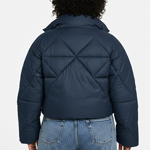 Chaqueta Acolchada de Nailon Negro Mate para Mujer, Colección Premium de Invierno, Chaqueta Acolchada Térmica Gruesa de Alta Calidad para Mujer - Product Image 2