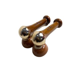 Varita Kansa Original Natural de Doble Cara con Mango de Madera de Teca, Herramienta Manual de Masaje Facial y Corporal para Reafirmar la Piel del Rostro y Cuello - Product Image 1