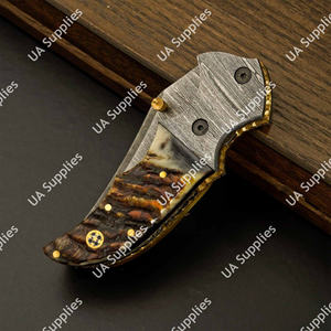 Couteau pliant Damas personnalisé en gros - Couteau de poche en acier Damas forgé à la main avec manche en corne de bélier et accents en laiton pour l'extérieur et l'EDC - Product Image 5